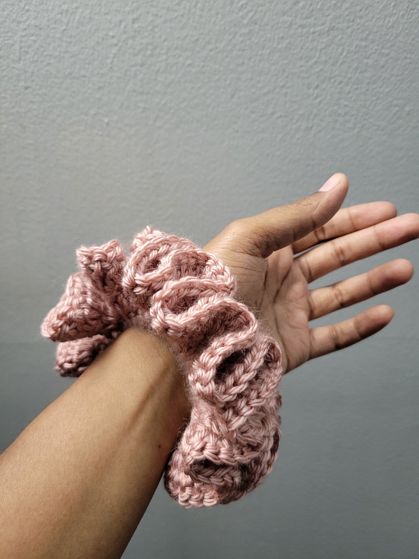 Custom/Personalized 1-2 Row Crochet Scrunchie, Ruffle Scrunchie, Handmade Scrunchie, Ponytail Holders.