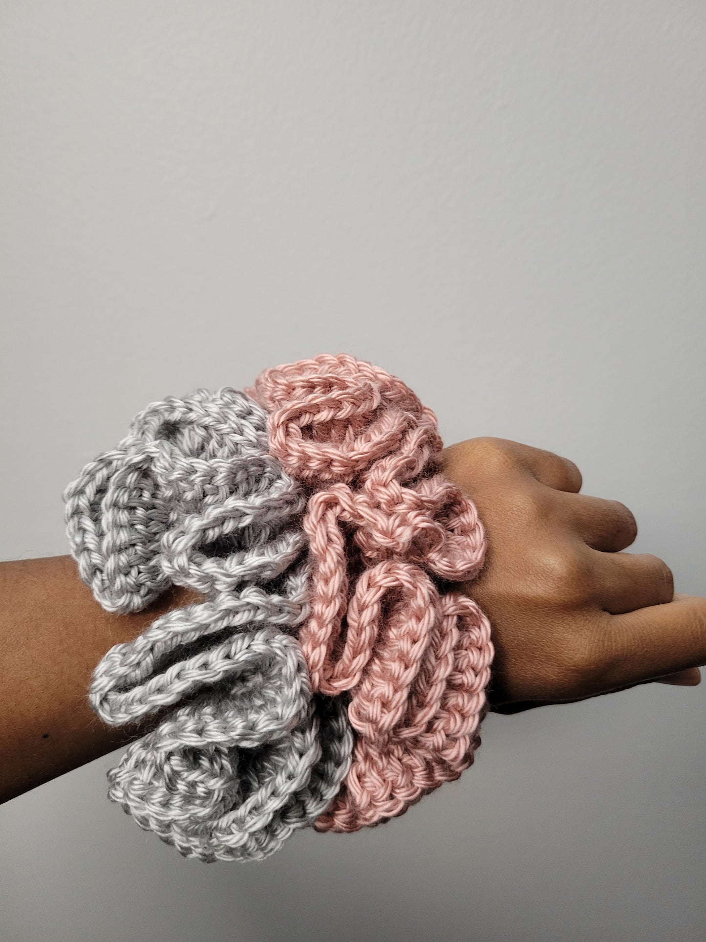 Custom/Personalized 1-2 Row Crochet Scrunchie, Ruffle Scrunchie, Handmade Scrunchie, Ponytail Holders.