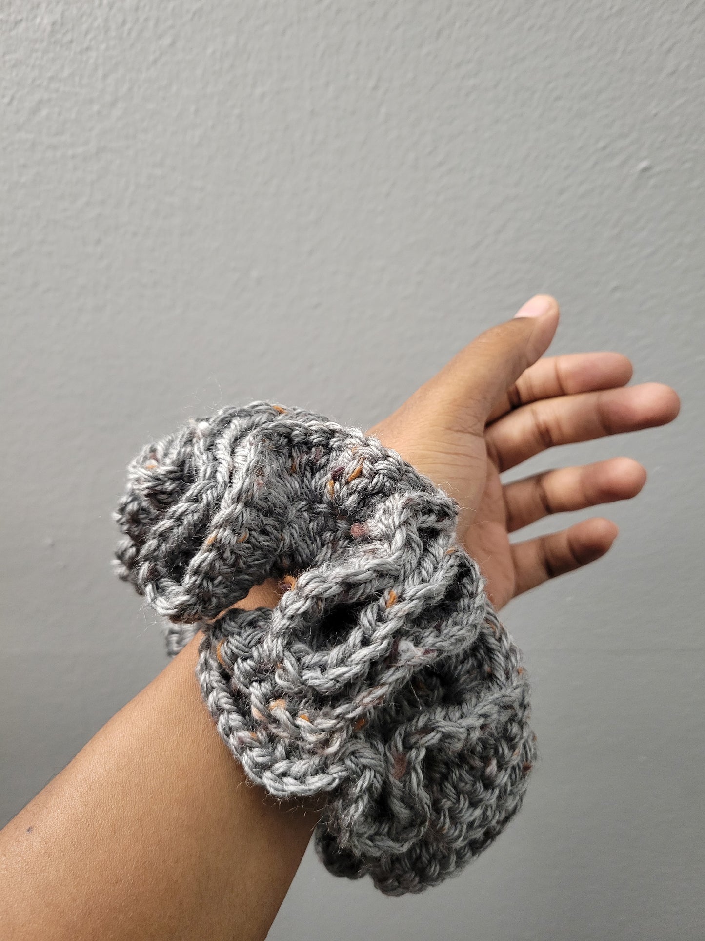 Custom/Personalized 1-2 Row Crochet Scrunchie, Ruffle Scrunchie, Handmade Scrunchie, Ponytail Holders.