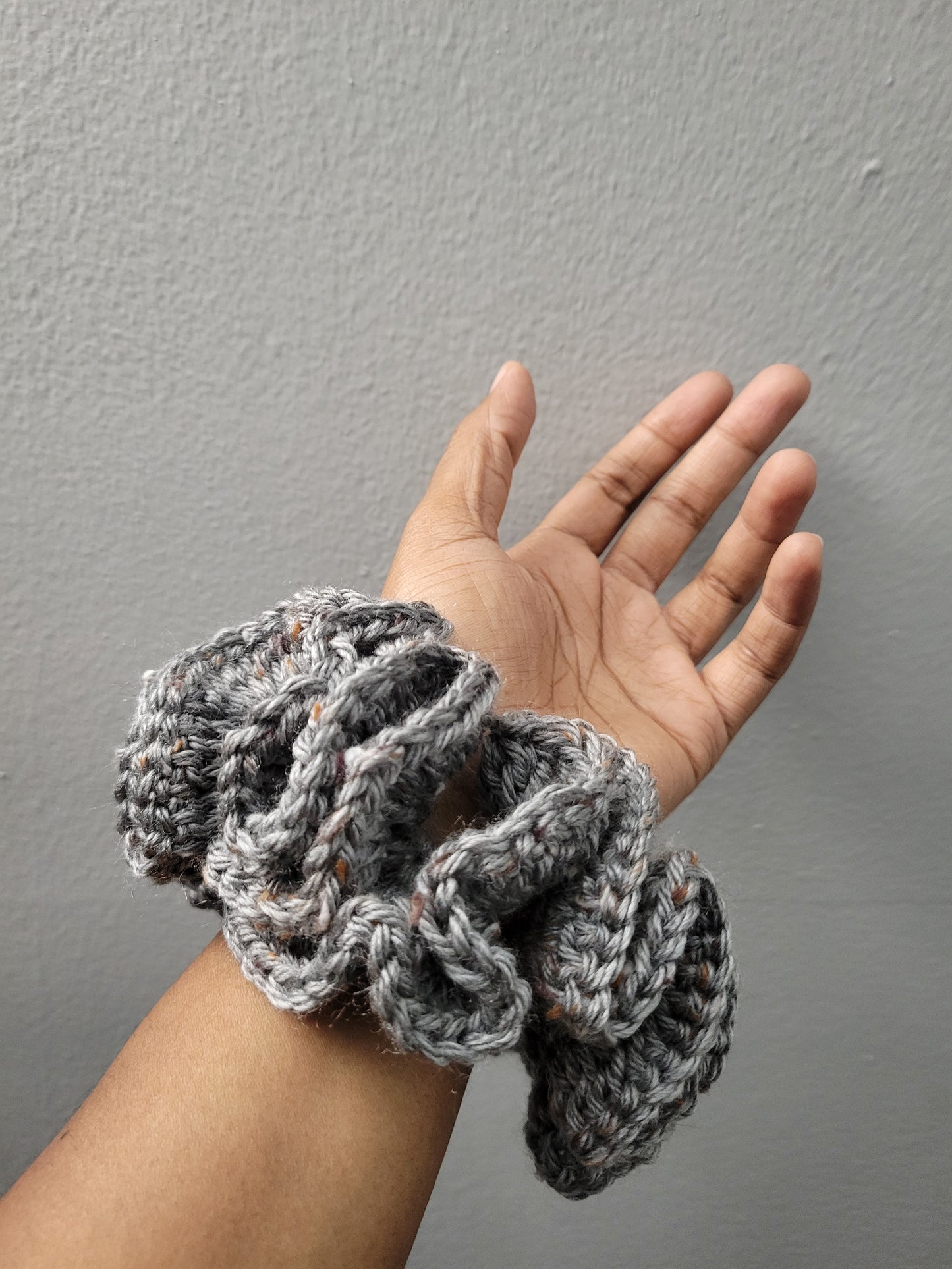 Custom/Personalized 1-2 Row Crochet Scrunchie, Ruffle Scrunchie, Handmade Scrunchie, Ponytail Holders.