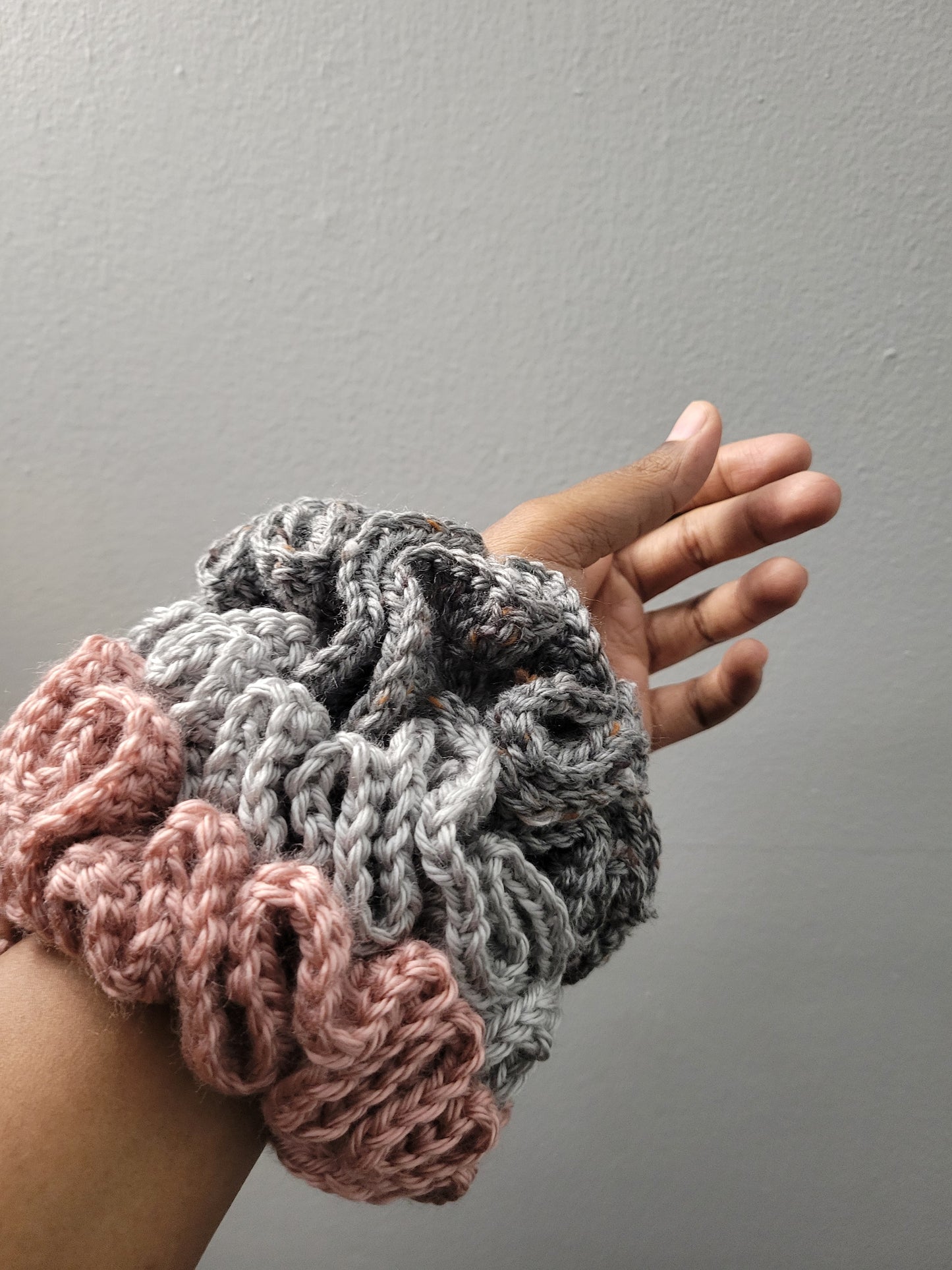 Custom/Personalized 1-2 Row Crochet Scrunchie, Ruffle Scrunchie, Handmade Scrunchie, Ponytail Holders.