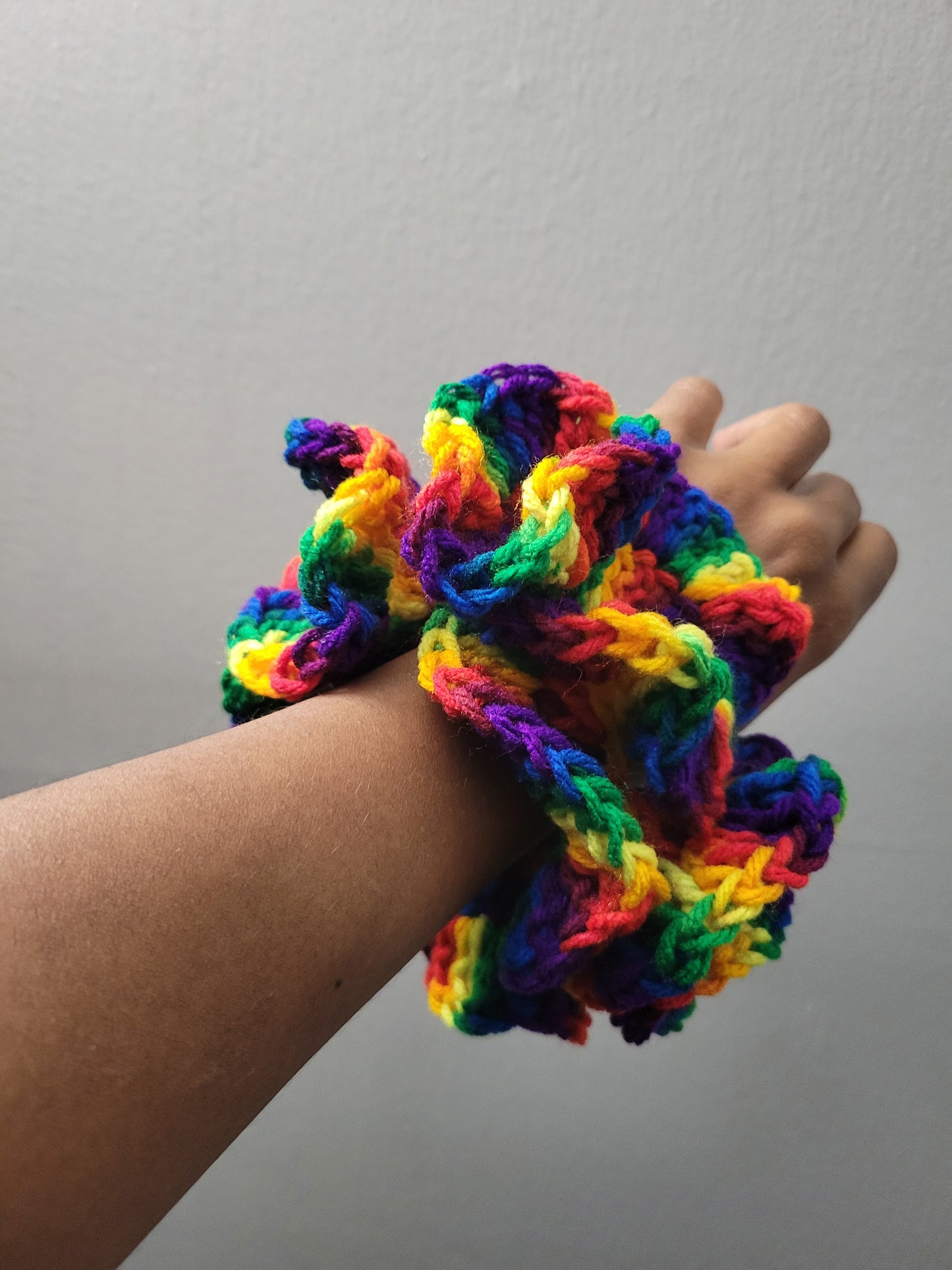 Custom/Personalized 1-2 Row Crochet Scrunchie, Ruffle Scrunchie, Handmade Scrunchie, Ponytail Holders.
