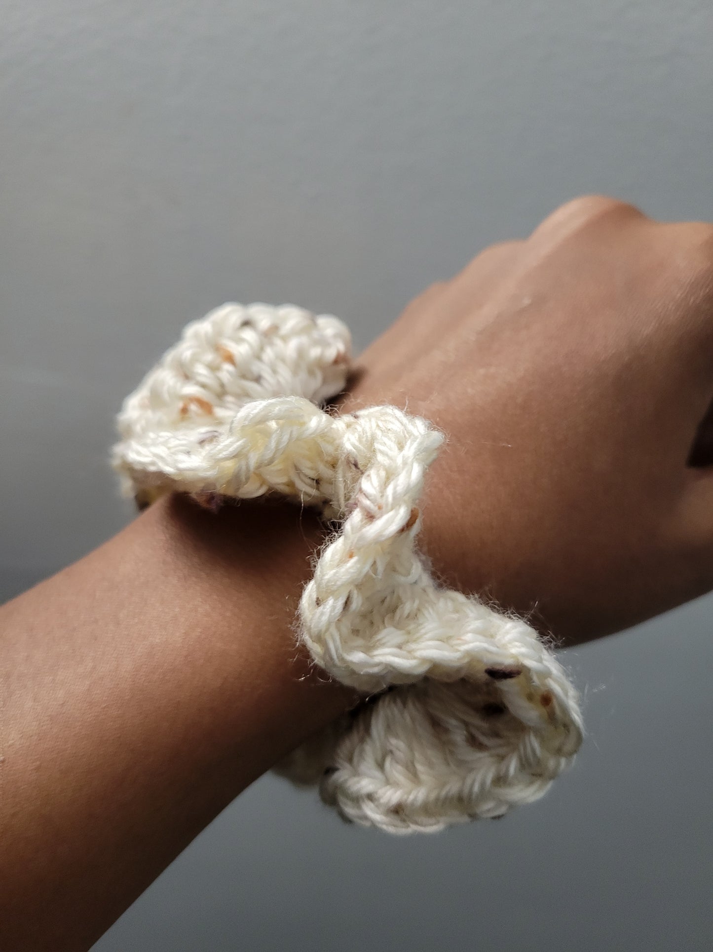 Custom/Personalized 1-2 Row Crochet Scrunchie, Ruffle Scrunchie, Handmade Scrunchie, Ponytail Holders.