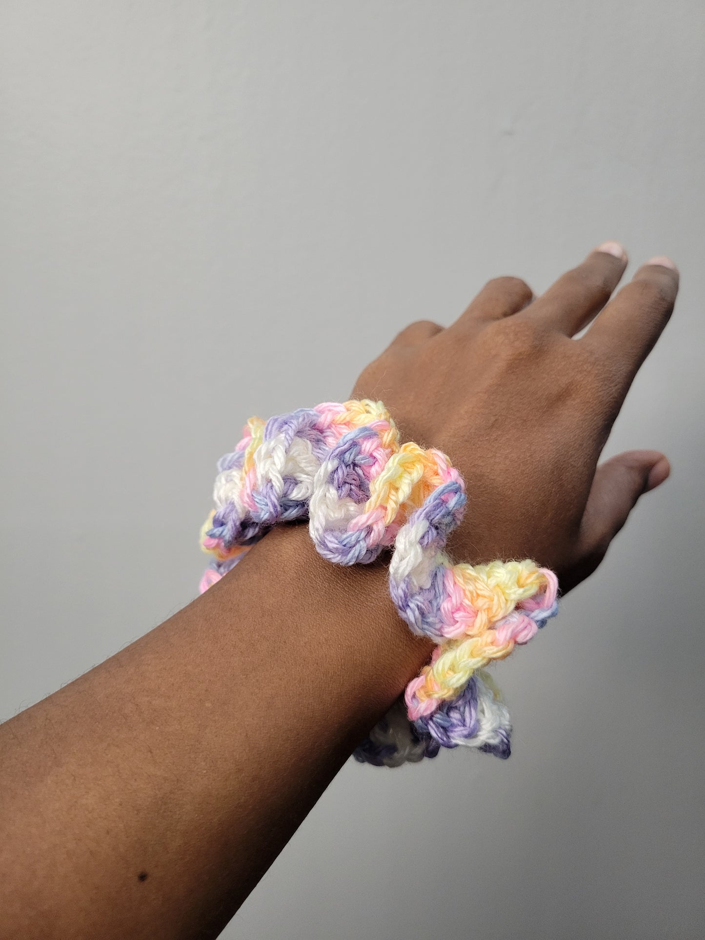 Custom/Personalized 1-2 Row Crochet Scrunchie, Ruffle Scrunchie, Handmade Scrunchie, Ponytail Holders.