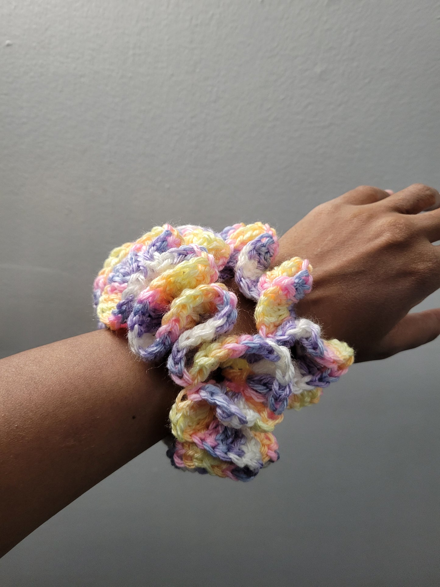 Custom/Personalized 1-2 Row Crochet Scrunchie, Ruffle Scrunchie, Handmade Scrunchie, Ponytail Holders.