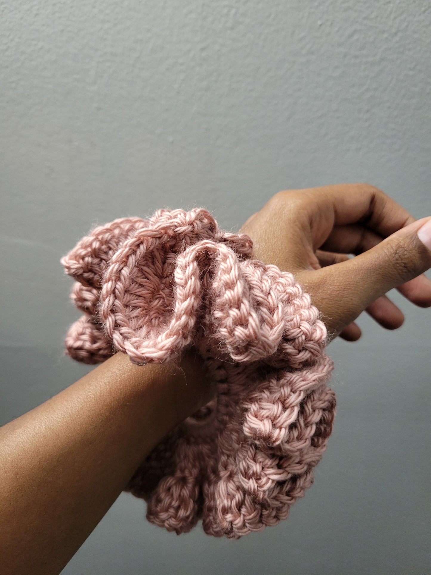 Custom/Personalized 1-2 Row Crochet Scrunchie, Ruffle Scrunchie, Handmade Scrunchie, Ponytail Holders.